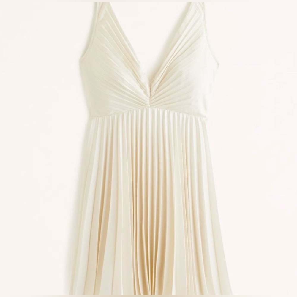 Abercrombie & Fitch Cream Pleated Dress